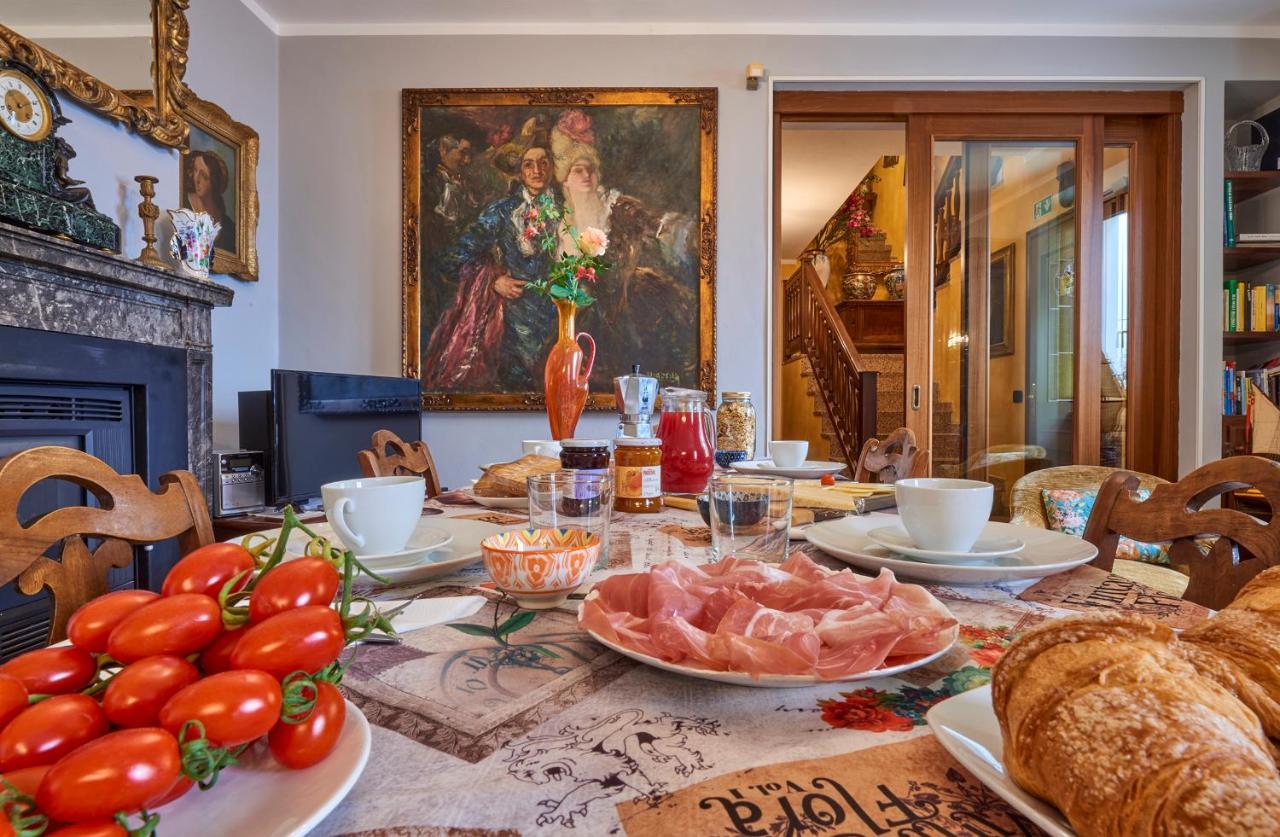 B&B - Foresteria - Frontelago Lake Como Манделло-дель-Ларио Экстерьер фото