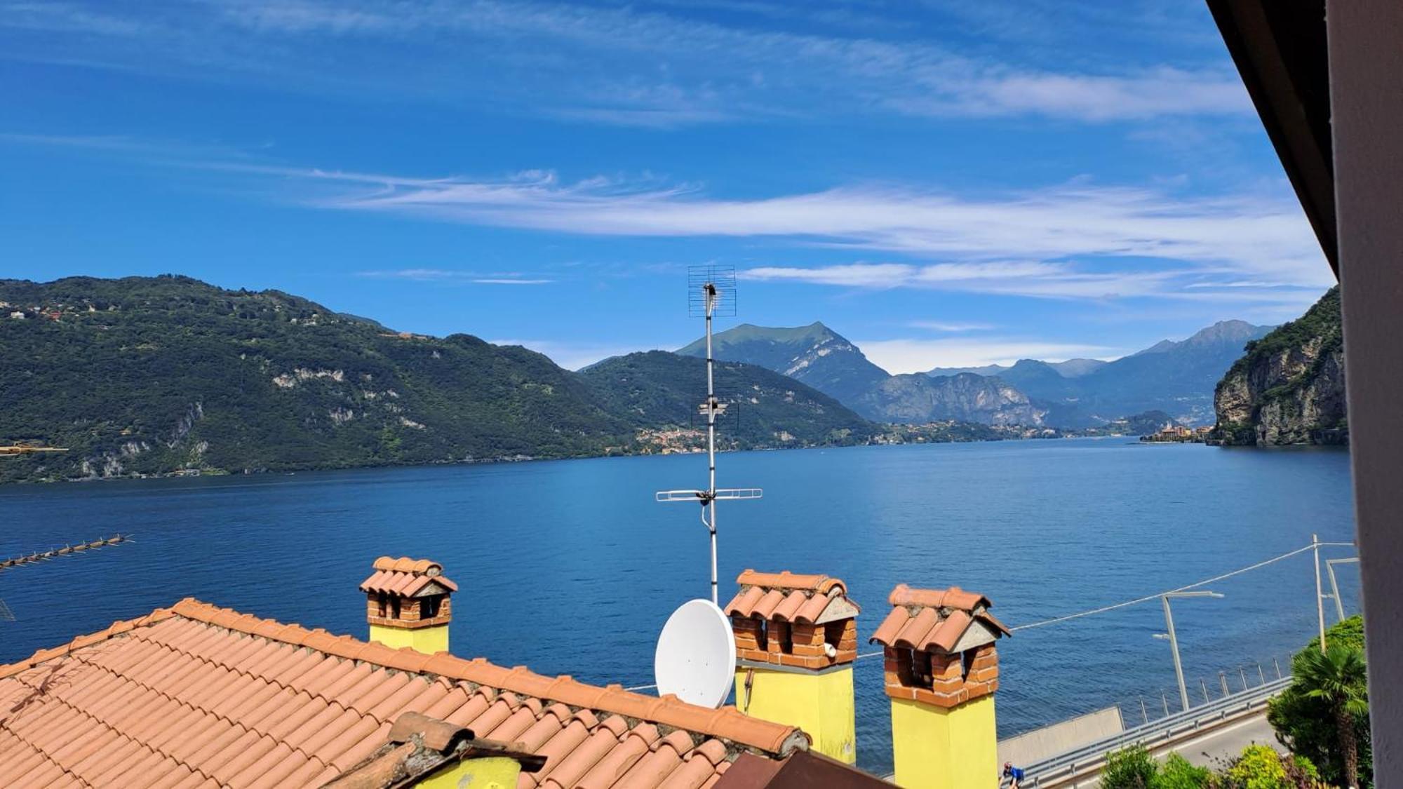B&B - Foresteria - Frontelago Lake Como Манделло-дель-Ларио Номер фото