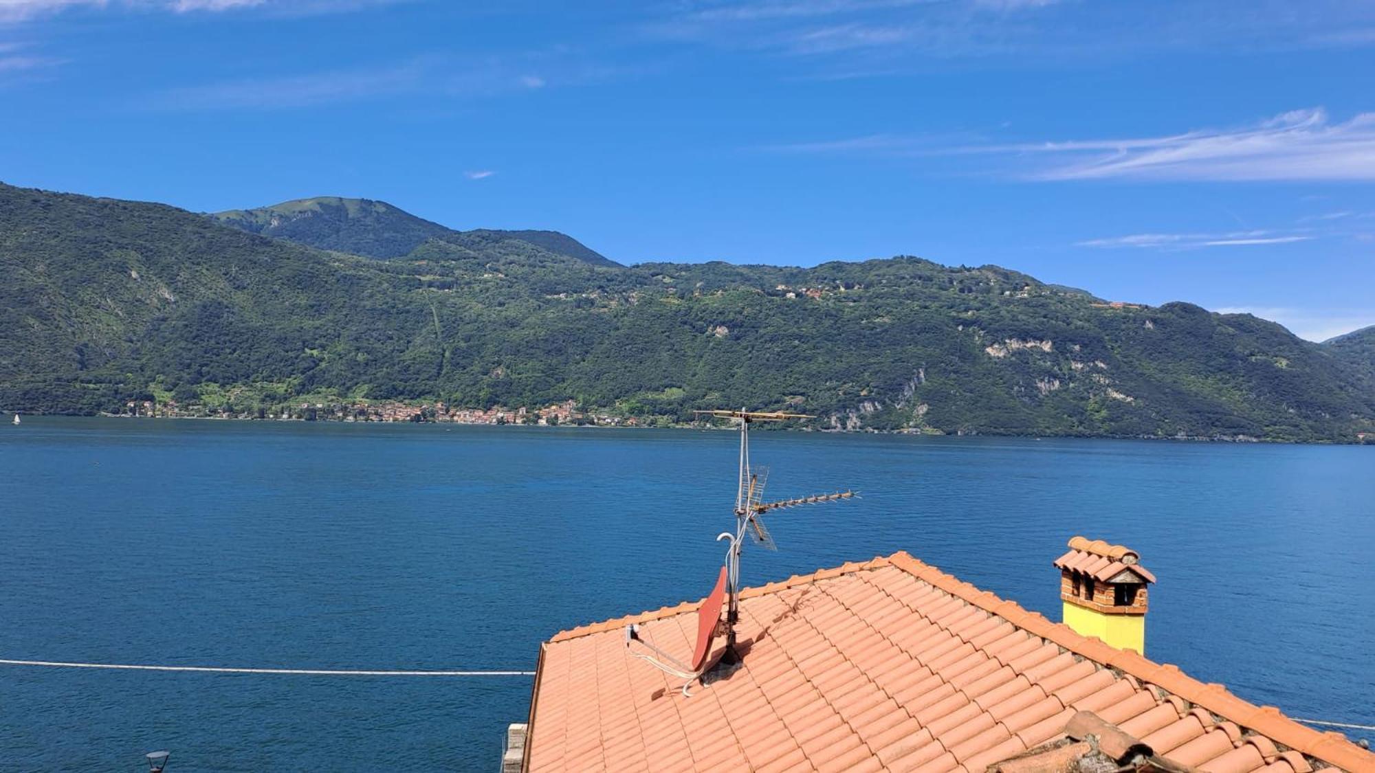 B&B - Foresteria - Frontelago Lake Como Манделло-дель-Ларио Номер фото