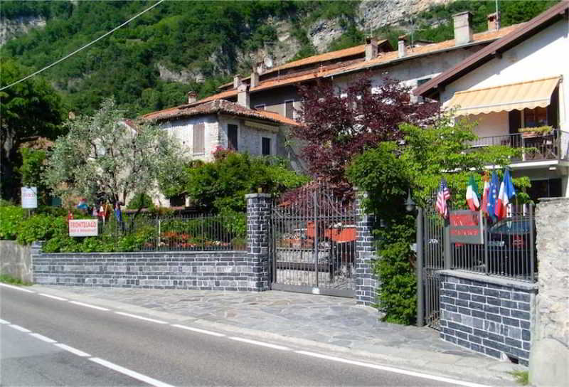 B&B - Foresteria - Frontelago Lake Como Манделло-дель-Ларио Экстерьер фото